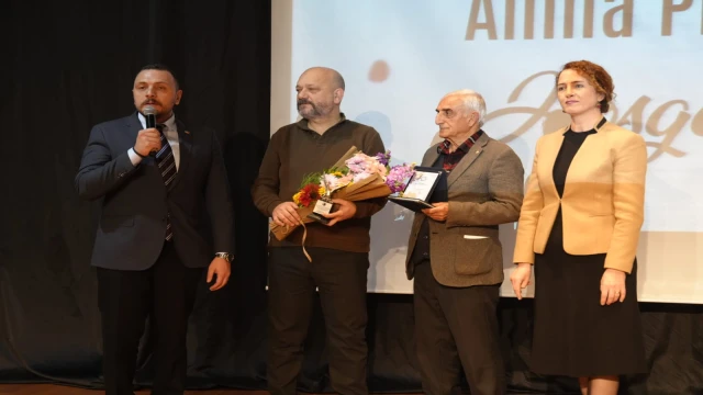 Uğur Mumcu İçin Kartal’da Anlamlı Anma