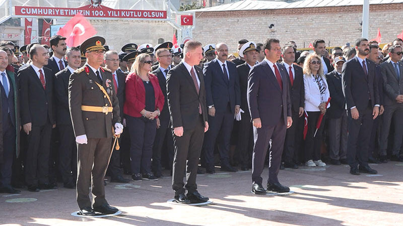 29 Ekim Cumhuriyet Bayramı öncesi Taksim'de tören düzenlendi