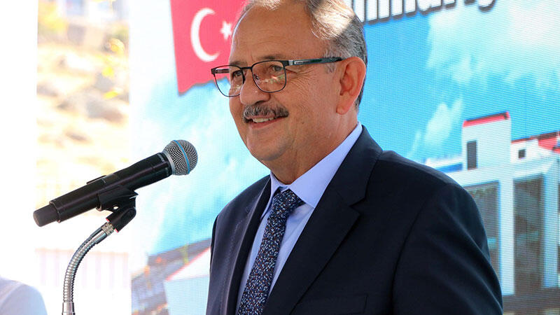 Bakan Özhaseki: Okullarımızda 3 milyon 700 bin kitabı öğrencilerimize bedava veriyoruz