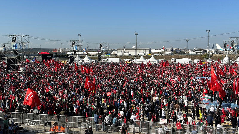 Büyük Filistin Mitingi için alana girişler başladı