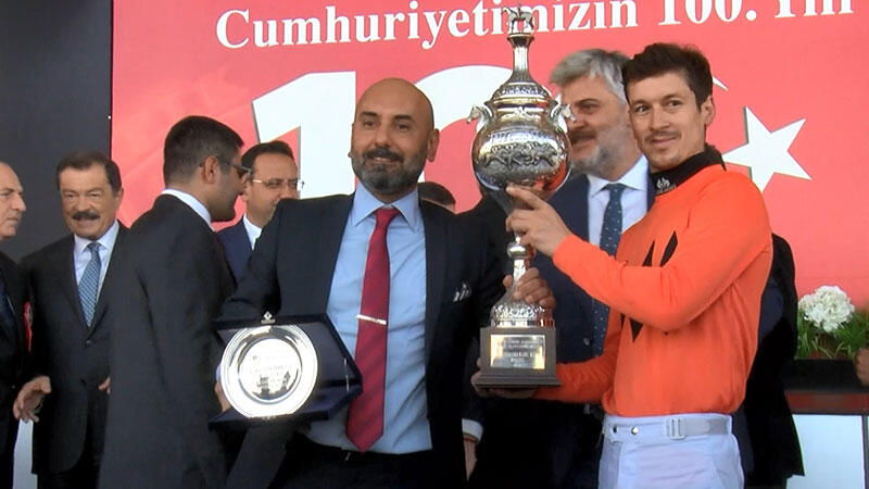 Cumhuriyet Koşusu ve Cumhurbaşkanlığı Koşusu Ankara'da yapıldı