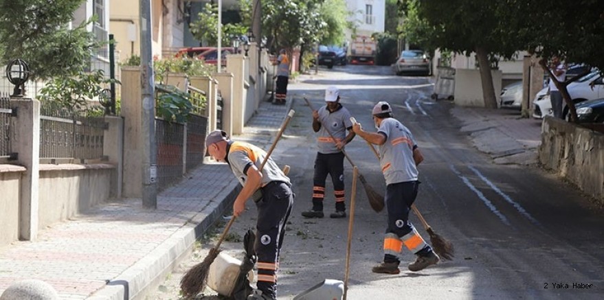 Kartal sokaklarında yoğun temizlik çalışmaları devam ediyor