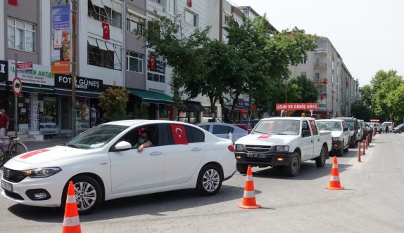 Vefa Sosyal Destek Grubu “19 Mayıs konvoyu“ ile vatandaşlara moral verdi - Popüler Kültür - Haber Sitesi Yazılımları - Haber Scripti